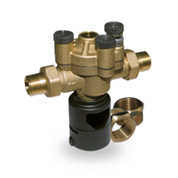 Ein messingfarbenes Ventil mit mehreren Anschlüssen.