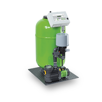 Ein grüner, stehender GENO-mat zur Poolaufbereitung steht auf einer grauen Plattform.