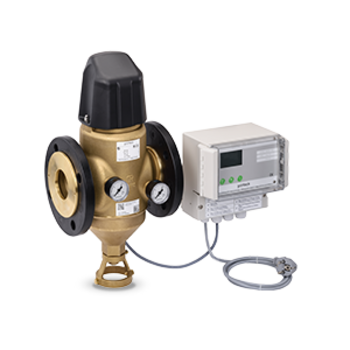 Ein Rückspülfilter mit zwei Manometern ist über ein Kabel verbunden mit einem Gerät mit einer elektronischen Steuereinheit.