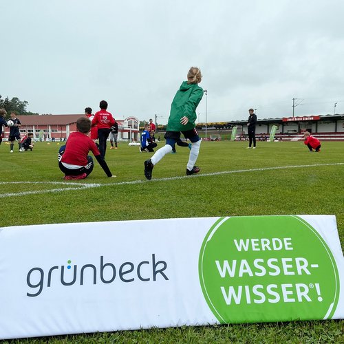 Trainieren wie die Profis mit dem FC Augsburg

Diese Woche erleben von Montag bis Mittwoch fußballbegeisterte Kinder...
